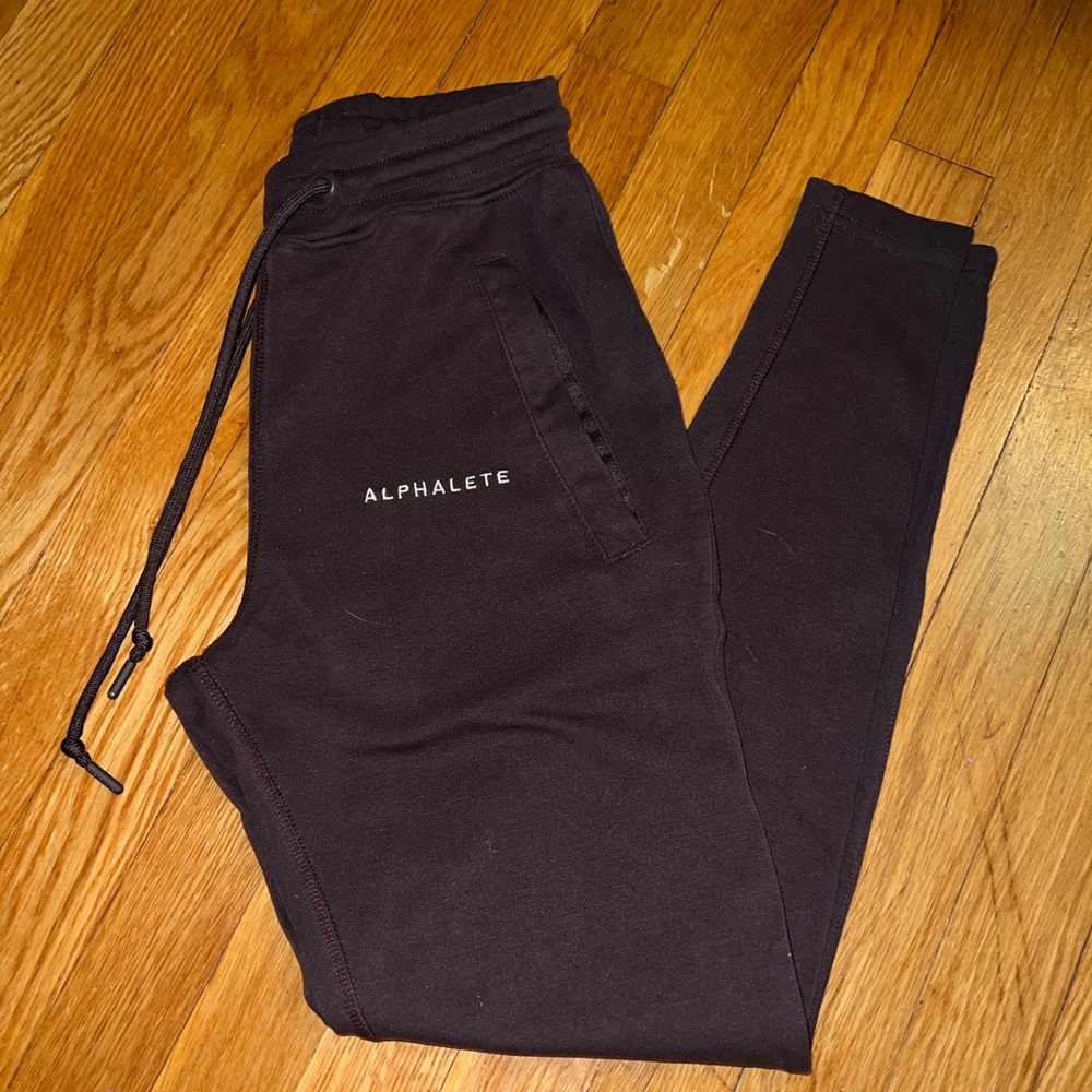 Alphalete Women's Joggers -  color Blackberry, size xs